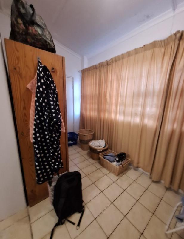 To Let 1 Bedroom Property for Rent in Goodwood Central Western Cape